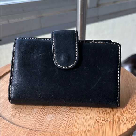 The Unbranded Brand Handbags - Womens black leather kisslock wallet